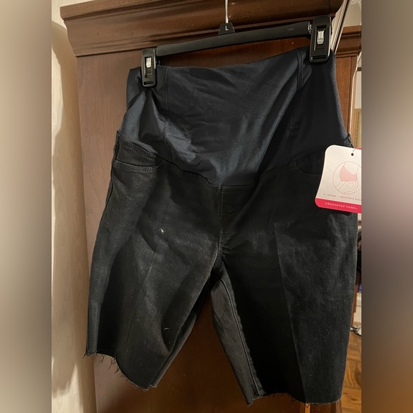 black long maternity bermuda shorts - Picture 1 of 2